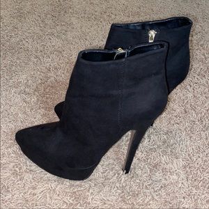 Cute booties w/platform